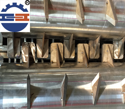 耙式干燥機內部圖 耙式干燥機內部圖