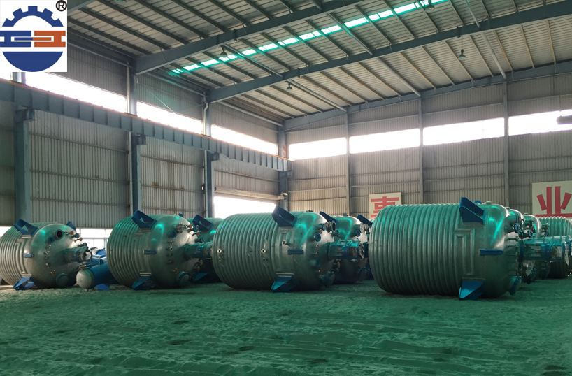 不銹鋼電加熱反應(yīng)釜設(shè)備 不銹鋼電加熱反應(yīng)釜設(shè)備