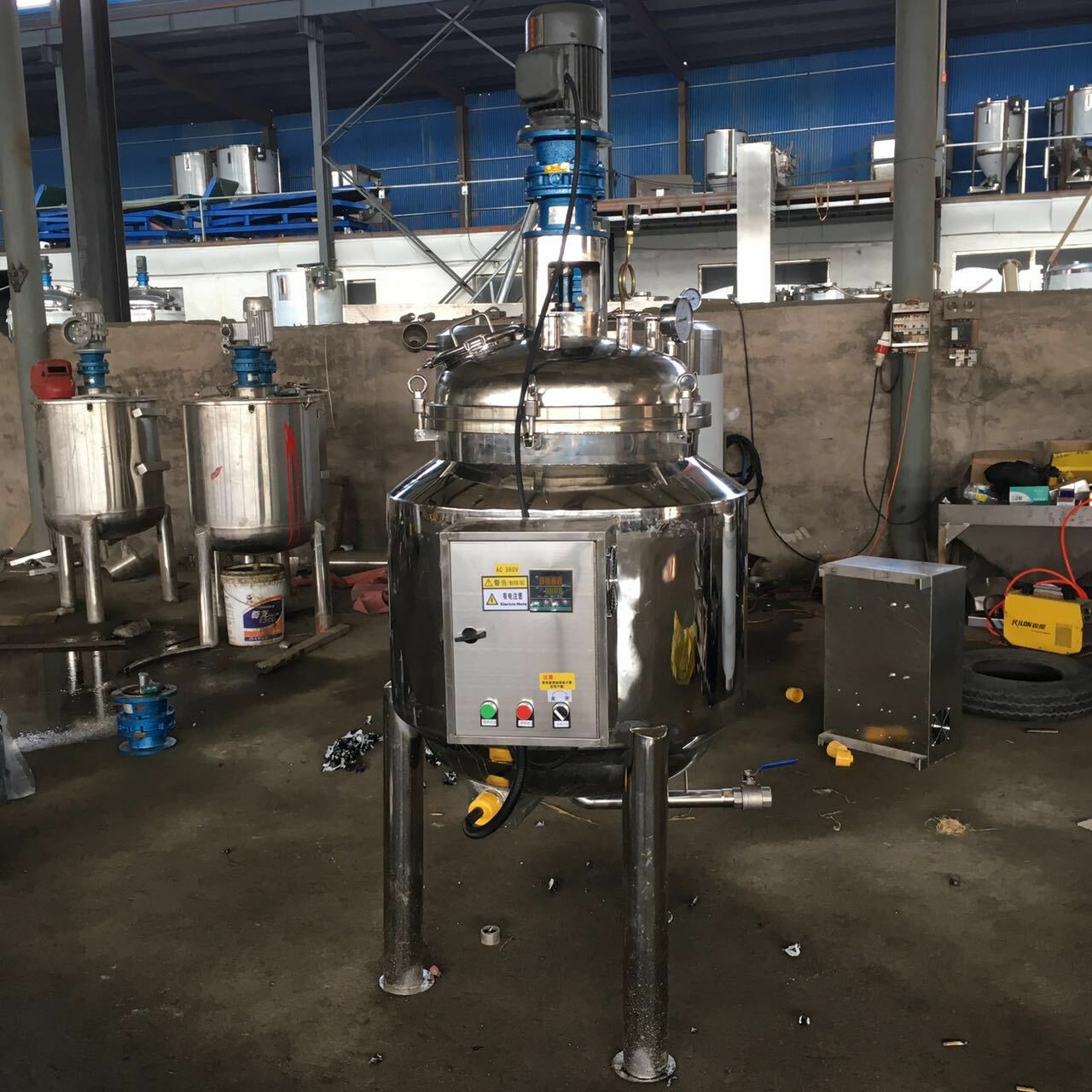 如何正確選擇不銹鋼反應釜的支撐方式 如何正確選擇不銹鋼反應釜的支撐方式