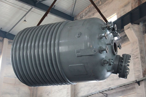 不銹鋼反應(yīng)釜的夾套該如何進(jìn)行選擇? 不銹鋼反應(yīng)釜的夾套該如何進(jìn)行選擇?