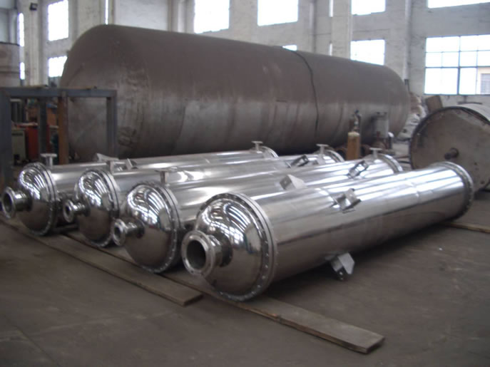 列管冷凝器在制造時需掌握哪些項技術(shù)要點? 列管冷凝器在制造時需掌握哪些項技術(shù)要點?